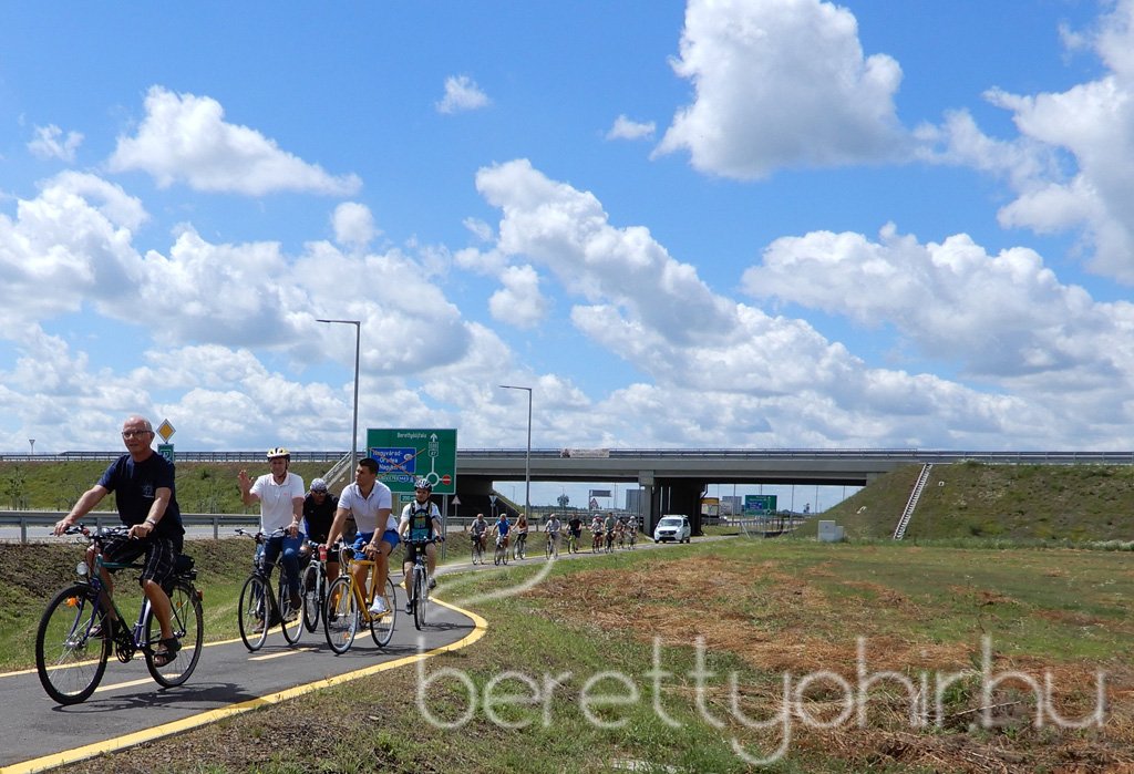 Átadták a Berettyóújfalu-Tépe kerékpárutat 03
